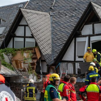 Rheinland-Pfalz: Zwei Tote nach Hoteleinsturz in Kröv –  mehrere Personen vermisst