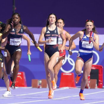 DIRECT. Athlétisme aux JO 2024 : les relais 4x100m filent en finale avec la manière, Lazraq-Khlass déjà loin du podium