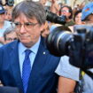 Après sept ans d’exil, Carles Puigdemont revient en Catalogne puis disparaît