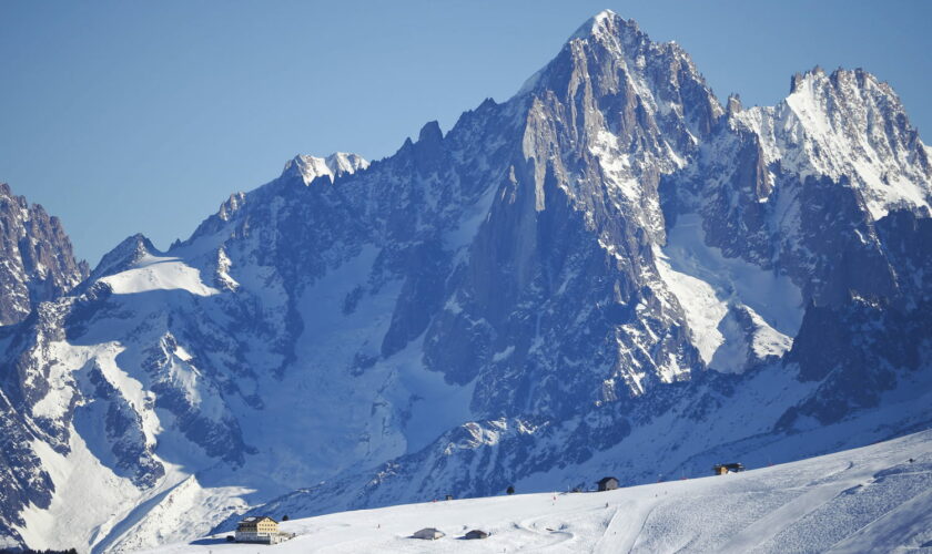 Avalanche dans le Mont-Blanc : les deux morts localisés mais "c'est le glacier qui rendra les corps"