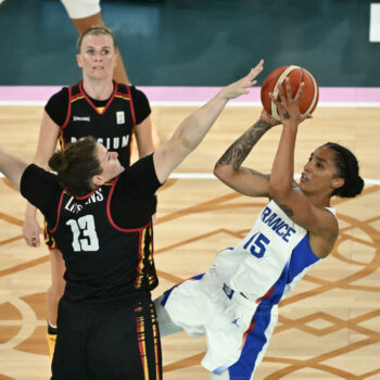 JO de Paris 2024 : en basket, les Bleues s’offrent une victoire épique face à la Belgique et joueront pour l’or