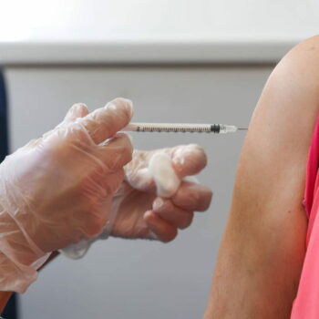 Cette maladie "très contagieuse" se répand partout en France, un appel à la vaccination lancé