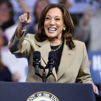 Kamala Harris devance Donald Trump dans des Etats clés, selon des sondages