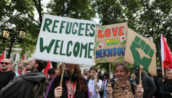 Dans tout le Royaume-Uni, des rassemblements pour dénoncer les violences racistes