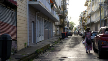 Tempête Ernesto : la Guadeloupe en vigilance rouge aux orages et fortes pluies, voici ce que cela implique