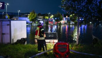 „Absolutes Chaos“: Hunderte Einsätze nach heftigem Unwetter