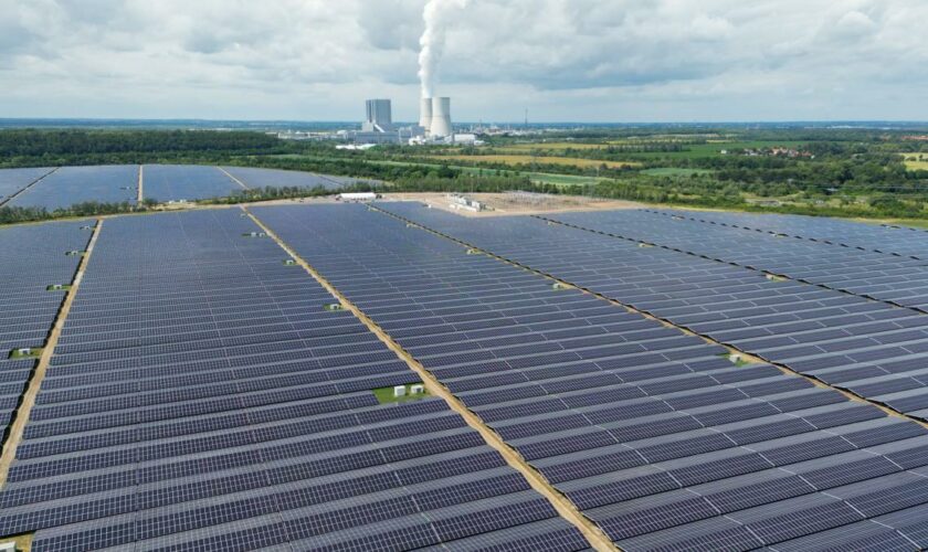 Solarboom führt zu „zeitweisen Engpässen“ in Stromnetzen