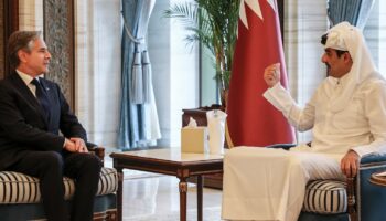 Le secrétaire d'Etat américain, Antony Blinken, rencontre l'émir du Qatar, Tamim ben Hamad Al-Thani, au palais de Lusail, le 12 juin 2024