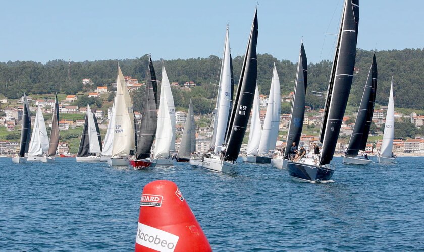 «Aceites Abril» consolida su noveno título en la Regata Rías Baixas con otra victoria incontestable, esta vez en la Combarro-A Pobra