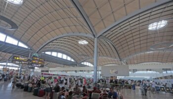 Aeropuerto de récord en Alicante para la guerra entre Óscar Puente con el PP