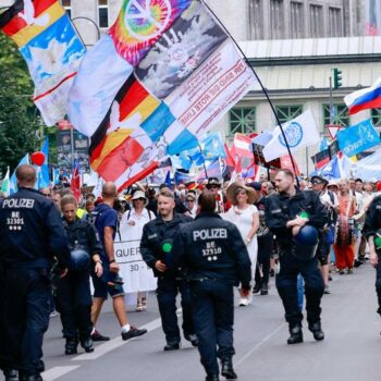 Berlin: Thousands march in COVID-19 pandemic skeptic protest