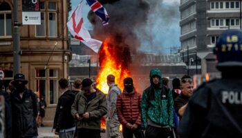 Cette semaine d’émeutes antimigrants qui a traumatisé le Royaume-Uni