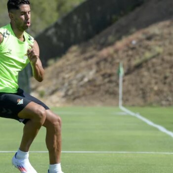 El Villarreal se lanza a por Ayoze tras alejarse las posturas en la renovación con el Betis