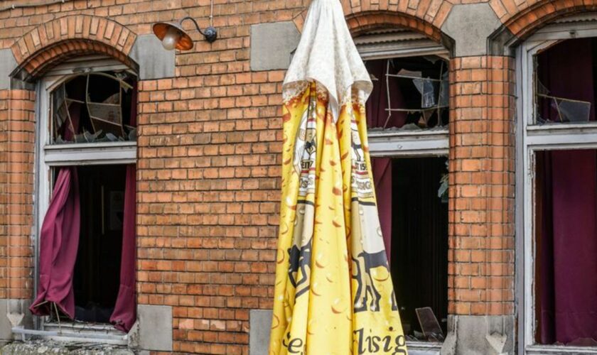 Nach der Explosion in einer Pizzeria sind zwei Tatverdächtige in Untersuchungshaft gekommen. Foto: SDMG/dpa