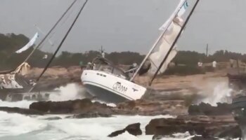 Fuerte temporal en Formentera: nueve heridos tras chocar su velero contra las rocas; encuentran al pescador desaparecido