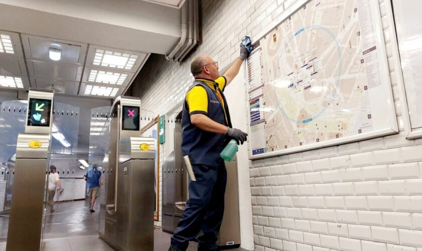JO Paris 2024 : stations, quais, rames… Ils nettoient le métro et « ça se voit »