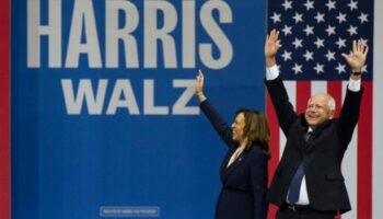 Kamala Harris präsentiert Vizekandidat Tim Walz in Philadelphia