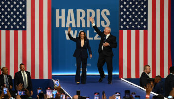 Le logo de Kamala Harris et Tim Walz est-il trop banal?