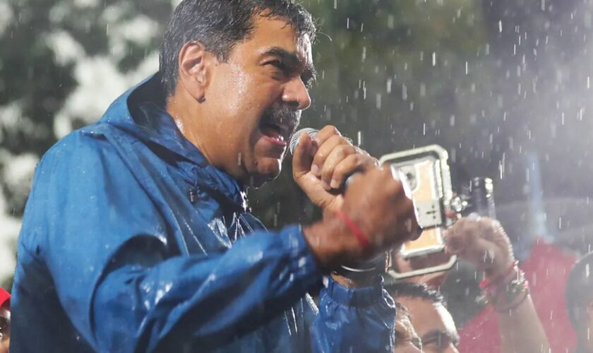 Nicolás Maduro rompe relaciones con WhatsApp: "¡Vete pal' carajo!"