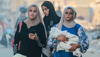 "Nous n'avons plus rien dans ce monde, sauf notre fille" : une jeune mère raconte la vie à Gaza