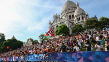 « On a vécu un truc incroyable » : les coureuses cyclistes ont vécu à leur tour la folie dans Paris