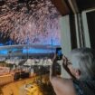 « On n’a jamais vu ça » : au Gai Logis, face au Stade de France, on a vibré pour la cérémonie de clôture des JO