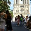 «On voulait profiter des dernières heures des JO» : les Parisiens et les touristes savourent avant la cérémonie de clôture