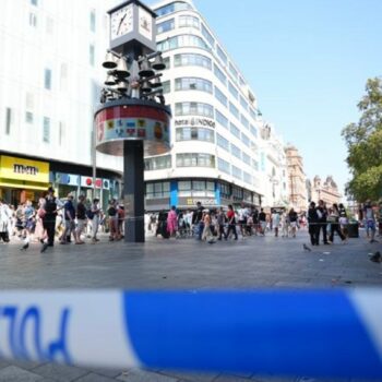 Der mutmaßliche Täter des Messerangriffs am Leicester Square wurde wegen versuchten Mordes angeklagt. (Archivbild) Foto: James M