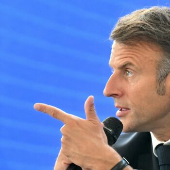 Emmanuel Macron lors d'un Forum dédié à l'intelligence artificielle, en Serbie, le 30 août 2024.