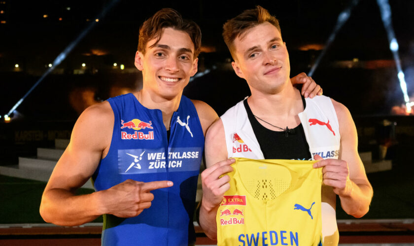 JO de Paris : Mondo Duplantis bat Karsten Warholm sur 100m et remporte leur défi