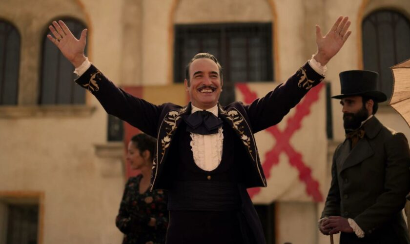 Jean Dujardin pense que son « Zorro » de série n’a rien à voir avec OSS 117, et pourtant…