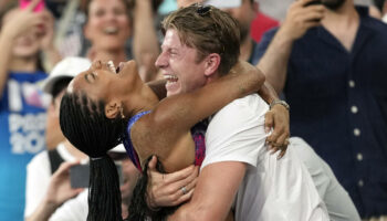 Tara Davis et Hunter Woodhall : la love story olympique et paralympique des Jeux de Paris