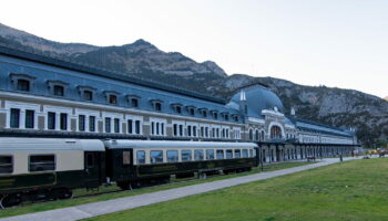 On la surnomme "le Titanic des Pyrénées", cette gare monumentale est devenue un incroyable palace 5 étoiles