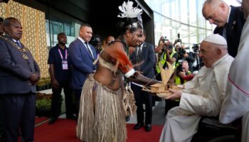 Pope urges end to Papua New Guinea tribal conflicts and fair, sustainable extraction of resources