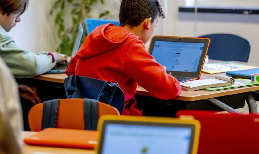 „Müssen Schüler davor schützen“ – Jetzt wachsen die Zweifel am digitalen Klassenzimmer