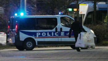 Grenoble : mort d’un employé municipal, grièvement blessé par balles après s’être interposé dans un accident de voiture