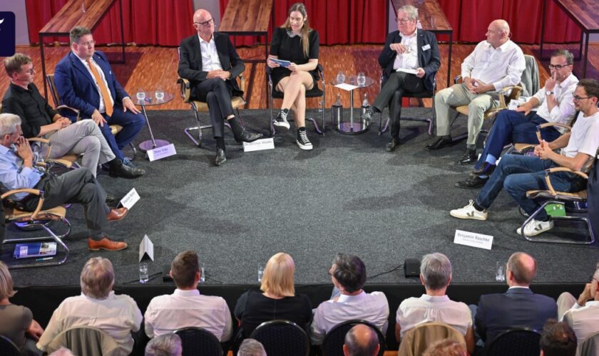 Streit über Migrationspolitik: AfD-Kandidat verlässt Talkrunde vor Landtagswahl