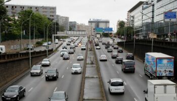 L'Etat "ne validera pas" fin 2024 la limitation à 50 km/h sur le périphérique parisien voulue par la mairie de Paris après les Jeux olympiques, annonce le ministre des Transports, Clément Beaune