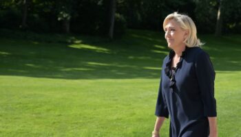 La cheffe de file des députés RN Marine Le Pen à l'Elysée, peu avant sa rencontre avec le président de la République, le 26 août 2024