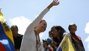 Venezuela: Venezolanische Opposition will Präsidentschaft nicht aufgeben