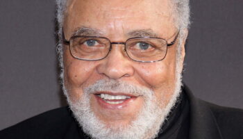 Mort de James Earl Jones : une voix mythique du cinéma s'est éteinte à 93 ans