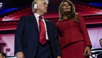 Liveblog zur US-Wahl 2024: Melania Trump will „die Wahrheit“ über Attentat auf ihren Mann herausfind