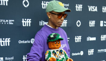 « Piece by Piece » : Pharrell Williams raconte sa vie en Lego, et les stars présentes n’étaient pas au courant du concept