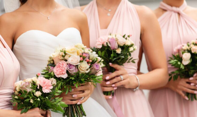 Bride refuses to move wedding date to accommodate maid of honor’s pregnancy