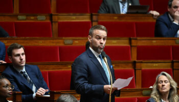 « Il faut peut-être encadrer, peut-être revoir » : la réforme de l’aide médicale d’Etat voulue par LR divise les macronistes