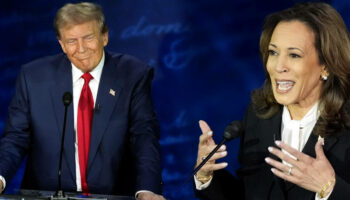 Contre-attaques mordantes, position surplombante… On décrypte la stratégie de Kamala Harris face à Donald Trump