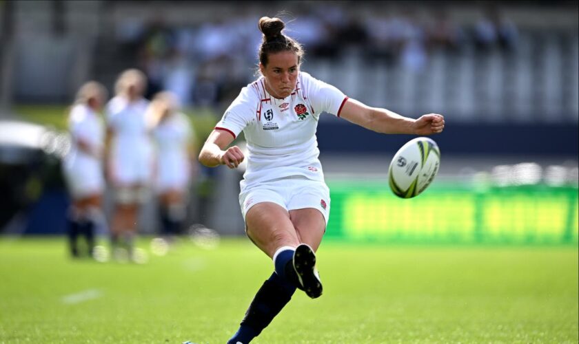 Emily Scarratt to make 100th start as England’s Red Roses take on world champion Black Ferns