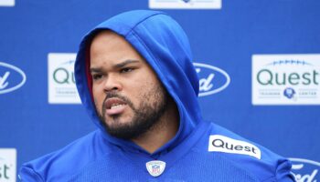 Giants' lineman Jermaine Eluemunor blasts fans over 'inhumane' behavior directed at Daniel Jones