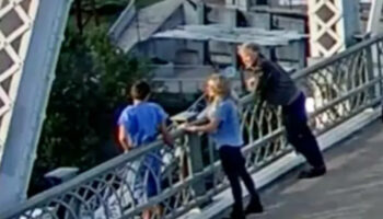 La star du rock américain Jon Bon Jovi sauve une femme sur le point de sauter d’un pont à Nashville