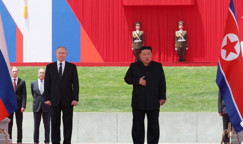 Le président russe Vladimir Poutine et le dirigeant nord-coréen Kim Jong Un, le 19 juin 2024 à Pyongyang